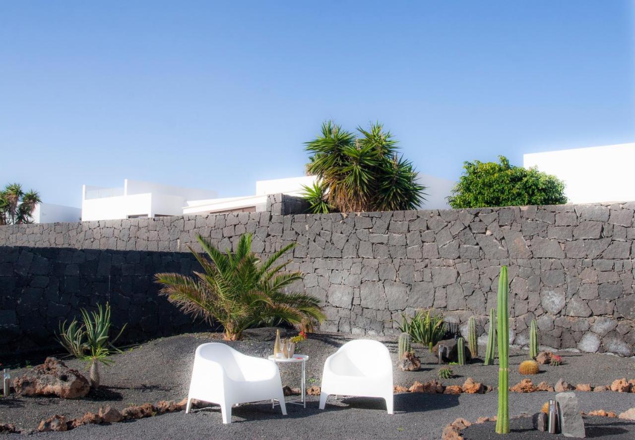 El Jardin De Juanita - Rooms Playa Blanca  Ngoại thất bức ảnh